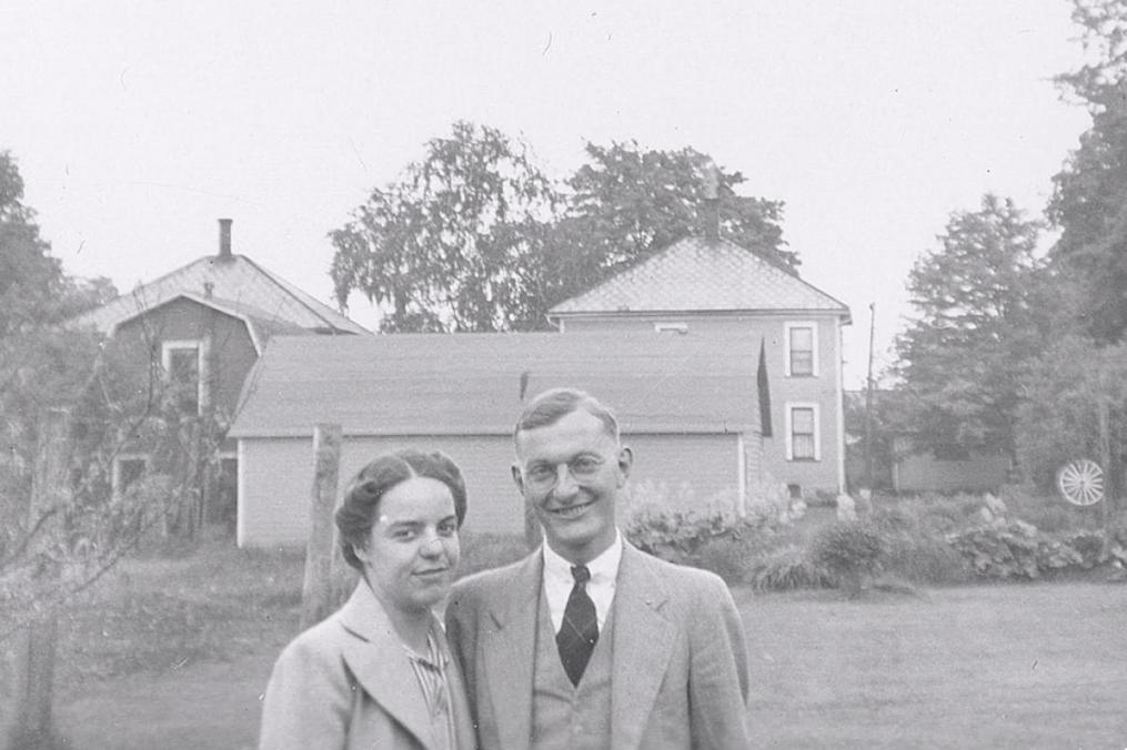 Mary Beth's parents, Edna Buckley Oaks ’38 and Charles Oaks, met on the campus of Keuka College.