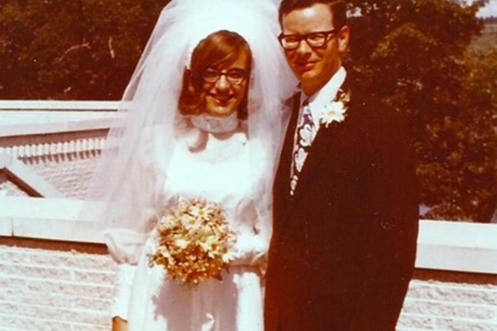 Mary Beth Mankin ’68 and her husband, Bill Mankin, pose outside Norton Chapel on their wedding day in 1972.