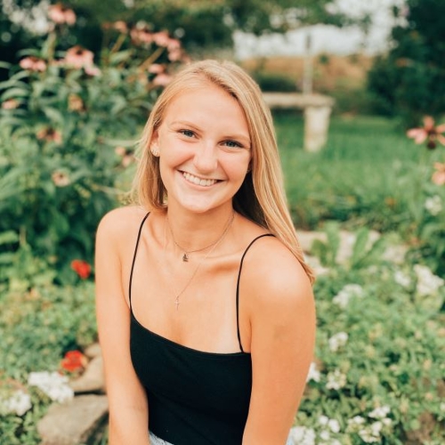 Olivia Krom
